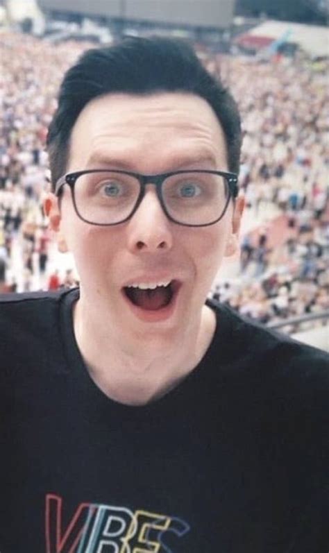 phil lester twitter|Iba pa.